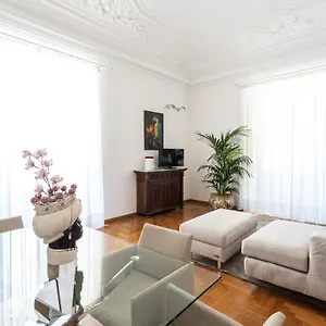 https://casa-vacanze-il-duomo-catania.catania-hotels.net