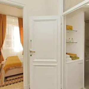 Elegant In The Heart Of Rome-navona Area Roma