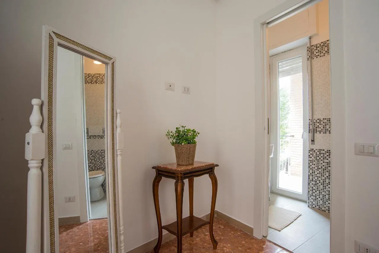 A Casa Di Ale Apartment Rome Italy